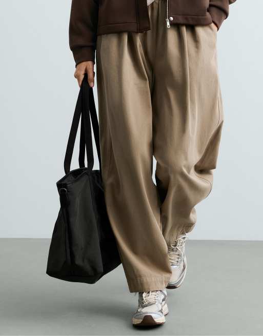 OYSHO borsa tote in nylon nera, 2 di 7