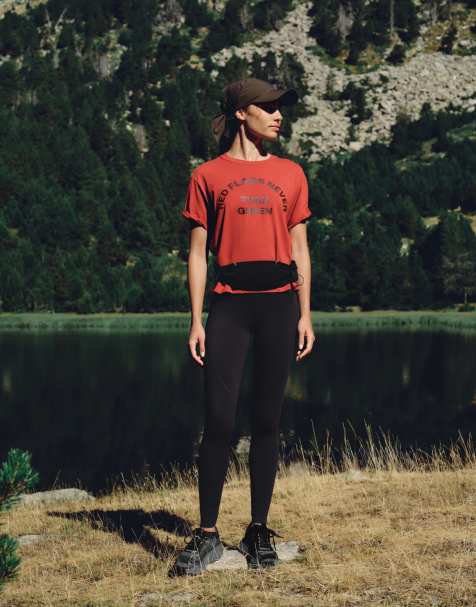 OYSHO Boxy cotton blend slogan t-shirt in red - view 1