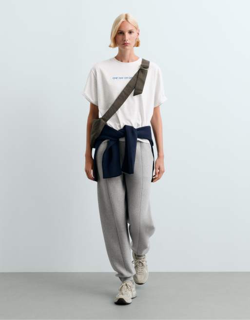 OYSHO Boxy slogan t-shirt in off-white, 2 of 5