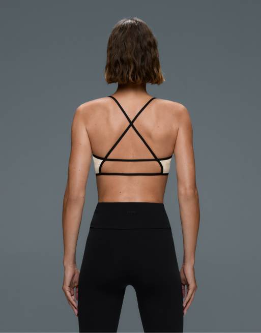OYSHO brassière de sport Comfortlux à maintien léger contrastée en écru pâle, 3 de 6