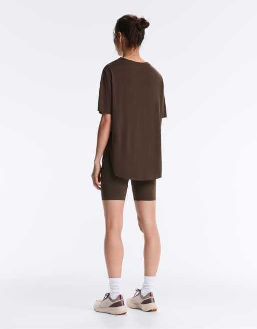 OYSHO - Brun T-shirt med korte ærmer og rund ryg i modalblanding, 4 af 4