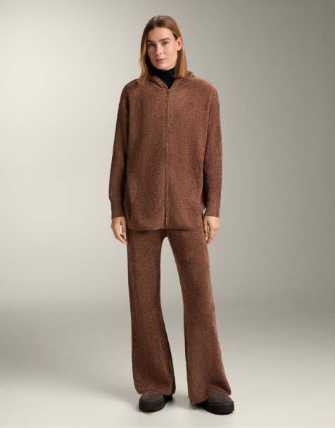 OYSHO – Bruna, kraftiga byxor i chenille med utsvängd design - view 1