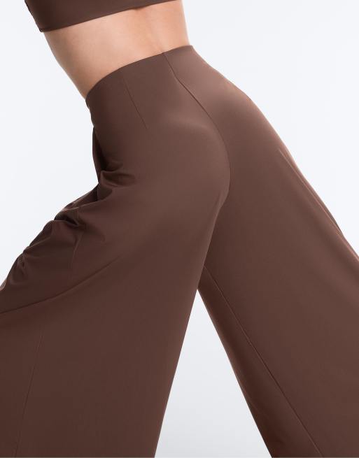 OYSHO – Bruna, lätta byxor med vida ben, 4 av 4