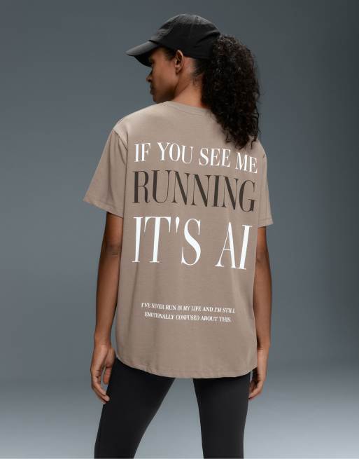 OYSHO – Brungrå t-shirt med boxig passform, korta ärmar och text i bomullsmix, 3 av 6