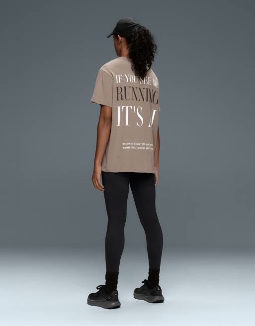 OYSHO – Brungrå t-shirt med boxig passform, korta ärmar och text i bomullsmix, 4 av 6