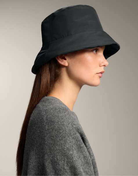 OYSHO Bucket hat in black - view 1