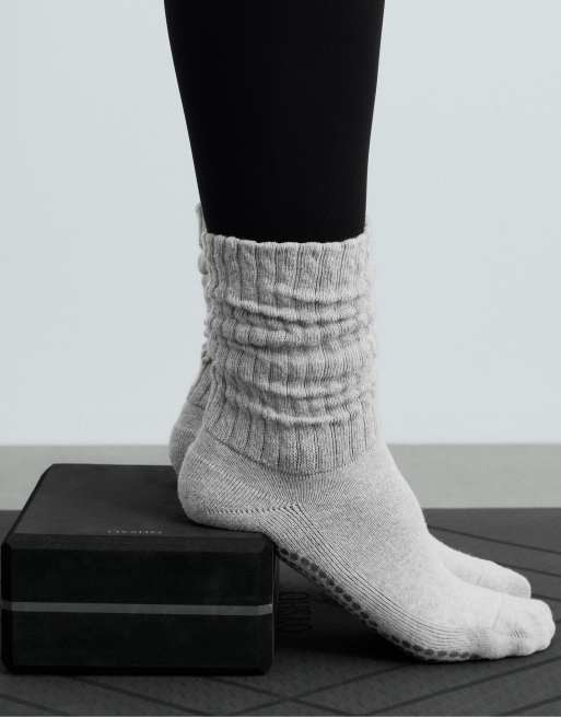 OYSHO calze classiche a coste in misto cotone per yoga e pilates in grigio medio mélange, 3 di 4