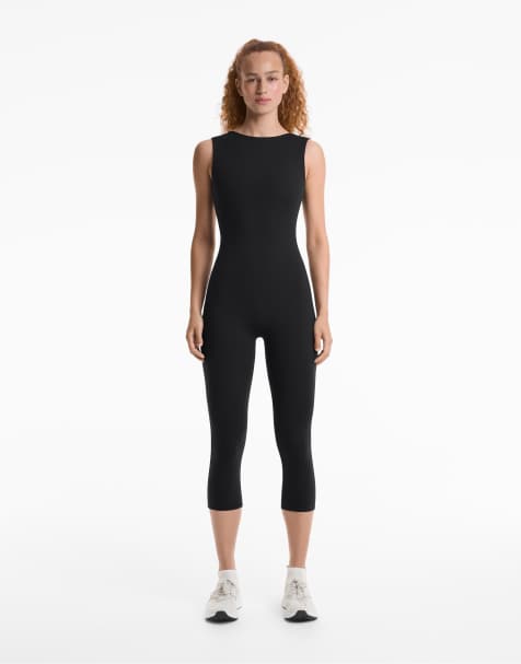 OYSHO – Capri-Jumpsuit in Schwarz aus Polyamid mit Baumwoll-Haptik - view 1
