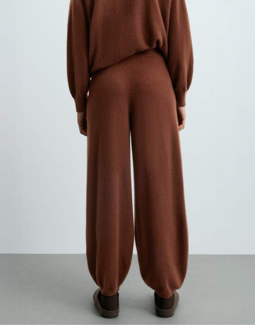 OYSHO cashmere 100% cocoon knit trousers in brown, 4 of 5