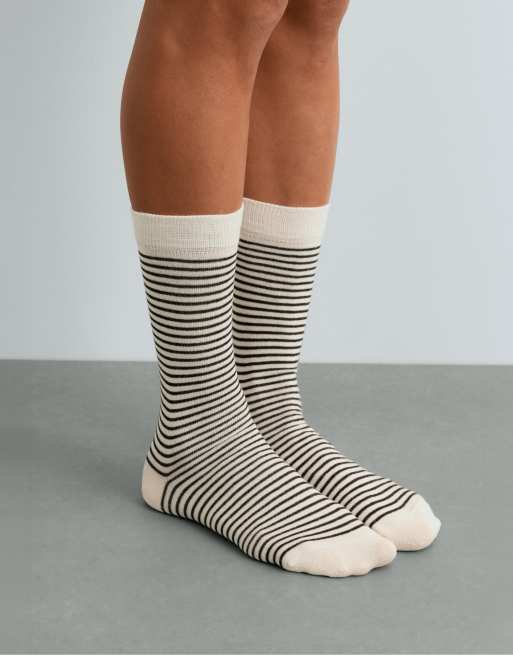 OYSHO Cashmere 13% classic sock in 58% modal, striped in ecru, 2 of 4