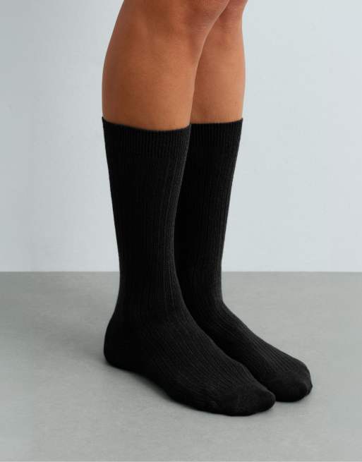 OYSHO Cashmere 15% ribbed modal blend socks in black, 2 of 4