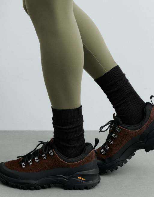 OYSHO Cashmere 15% ribbed modal blend socks in black, 3 of 4