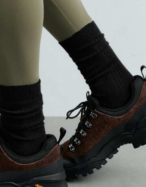 OYSHO Cashmere 15% ribbed modal blend socks in black, 4 of 4