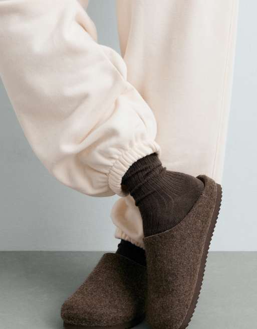 OYSHO Cashmere 15% ribbed modal blend socks in dark brown, 2 of 4