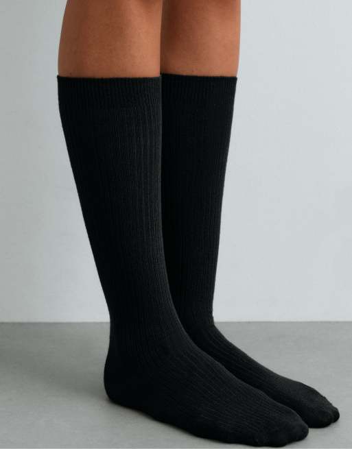 OYSHO Cashmere 17% long socks 61% modal in black, 2 of 4
