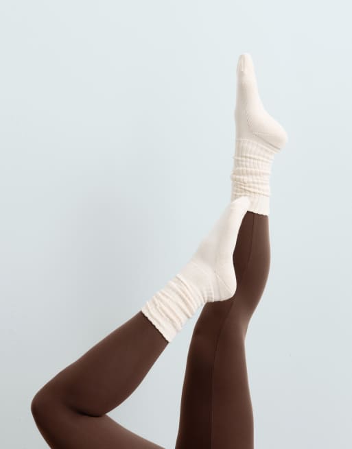 OYSHO Classic ribbed cotton blend socks for yoga and pilates in ecru, 2 of 4