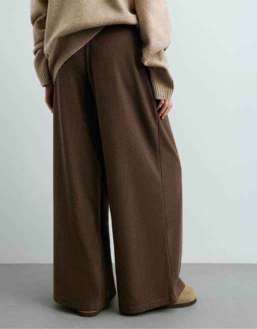 OYSHO Cocoon-Faltenhose mit Fischgrätmuster in Braun, 5 von 6