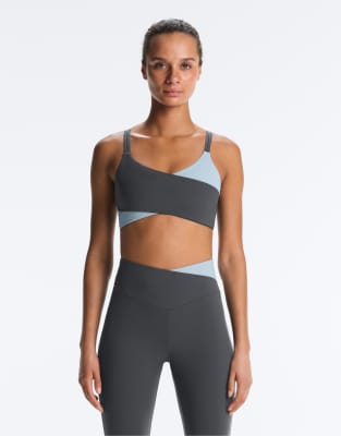 Oysho - Comfortlux - Brassière de sport à maintien intermédiaire - Gris