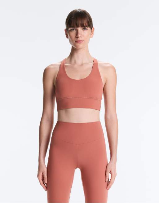 OYSHO - Comfortlux - Brassière de sport maintien intermédiaire à bonnets préformés - Corail, 3 de 7
