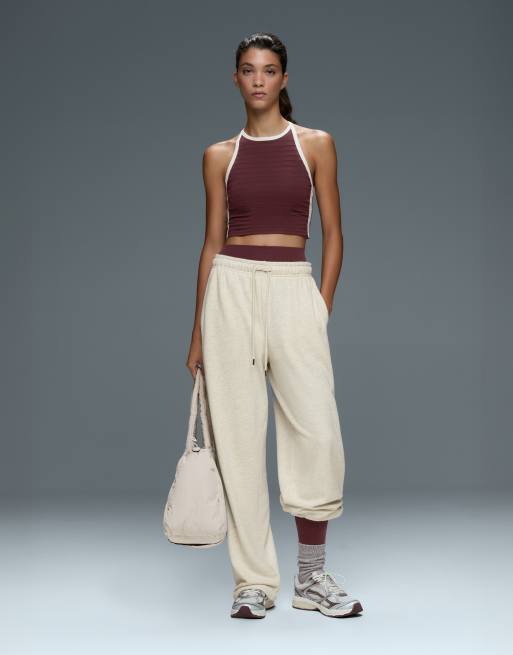 OYSHO Comfortlux débardeur à passepoil contrasté bordeaux, 2 de 7
