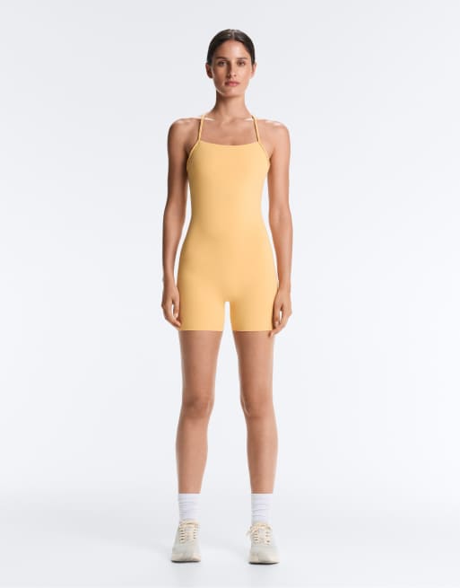 OYSHO – Comfortlux – Gul, kort jumpsuit med flätade detaljer, 2 av 4