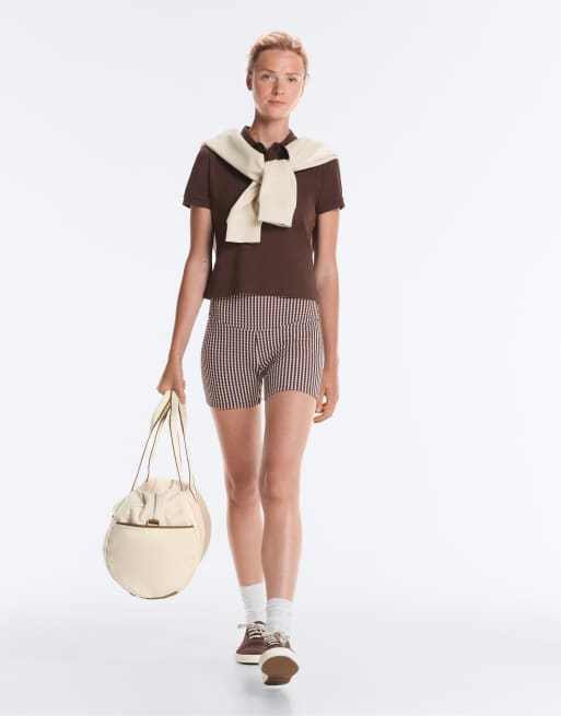 OYSHO Comfortlux high-rise 10cm gingham hot pants in brown, 2 of 4