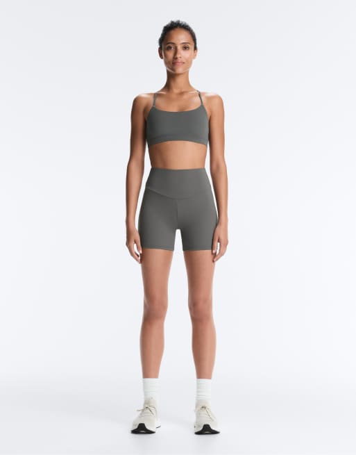 OYSHO Comfortlux high-rise 10cm hot pants in grey, 2 of 7