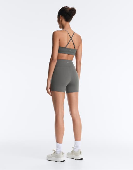 OYSHO Comfortlux high-rise 10cm hot pants in grey, 4 of 7
