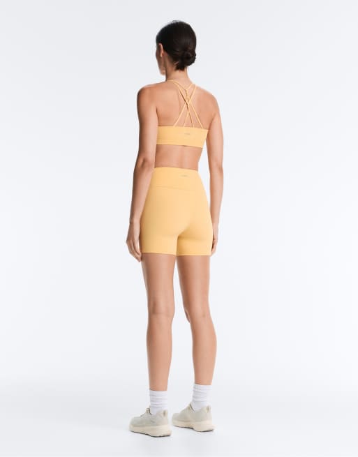OYSHO Comfortlux high-rise 10cm hot pants in yellow, 4 of 7