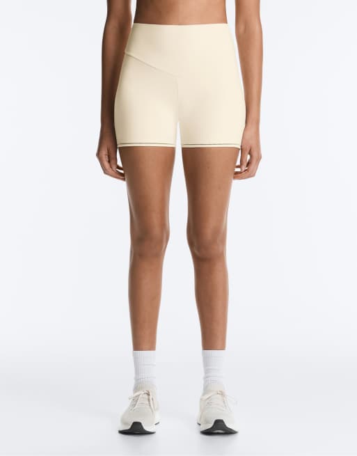 OYSHO Comfortlux high-rise 10cm hot pants with openwork detail in ivory ecru, 2 of 4