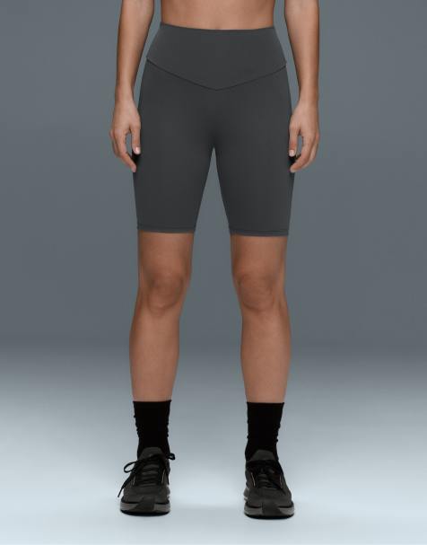 OYSHO Comfortlux high-rise 20cm short leggings in grey - view 1
