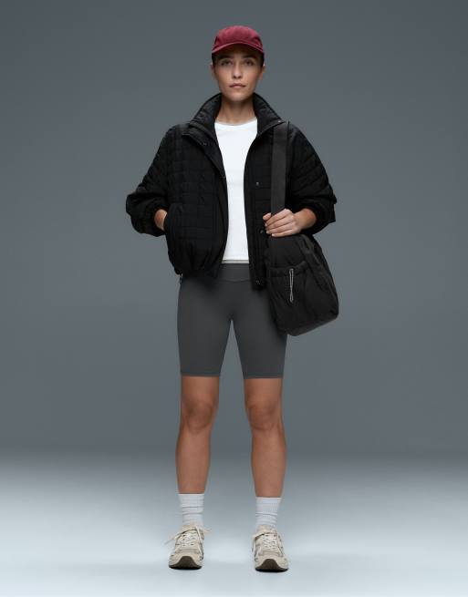 OYSHO Comfortlux high-rise 20cm short leggings in grey, 2 of 7