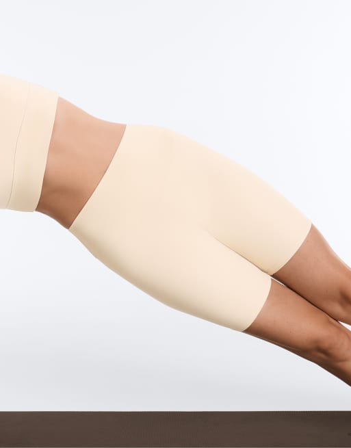 OYSHO Comfortlux high-rise 20cm short leggings in sand, 7 of 7