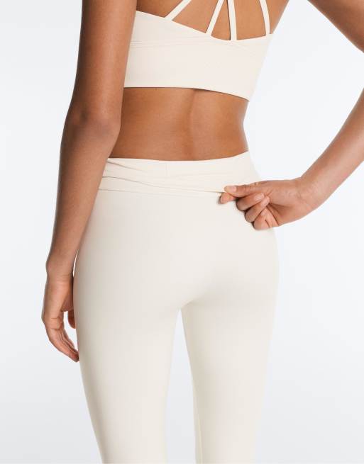 OYSHO Comfortlux high-rise ankle-length leggings in pale ecru, 5 of 7
