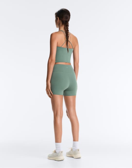 OYSHO – Comfortlux – Hotpants in Grün mit hohem Bund, 10 cm, 4 von 7