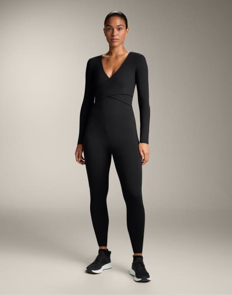 OYSHO – Comfortlux – Langer Jumpsuit in Schwarz mit überkreuztem Detail - view 1