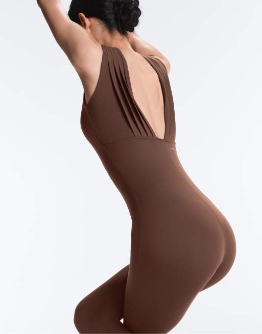 OYSHO – Comfortlux – Langer, plissierter Jumpsuit in Braun, 2 von 4