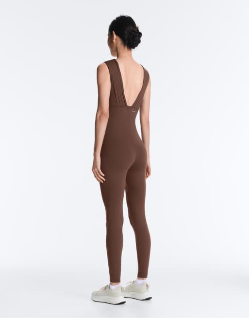 OYSHO – Comfortlux – Langer, plissierter Jumpsuit in Braun, 3 von 4
