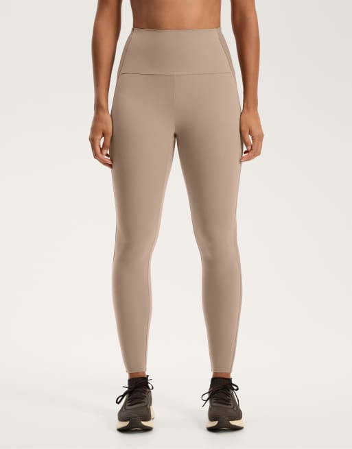 OYSHO - Comfortlux - Leggings alla caviglia da 65 cm a vita alta color visone medio a coste