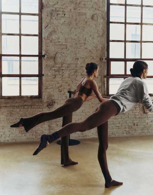 OYSHO Comfortlux leggings med hög midja i ankellängd i kakao, 5 av 7
