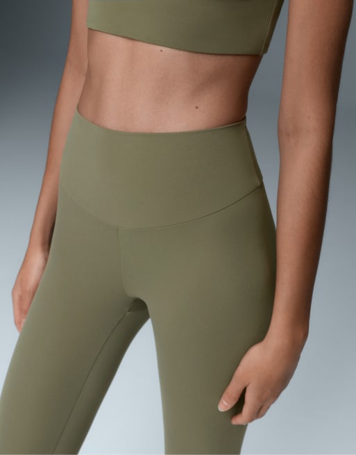 OYSHO comfortlux leggings med hög midja och ankellängd i khaki, 3 av 7