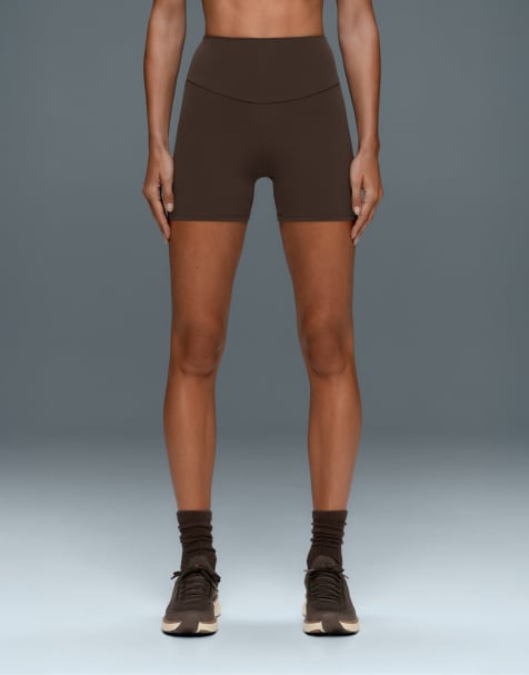 Oysho - Comfortlux - Mini-short 10 cm à taille haute - Marron foncé - view 1