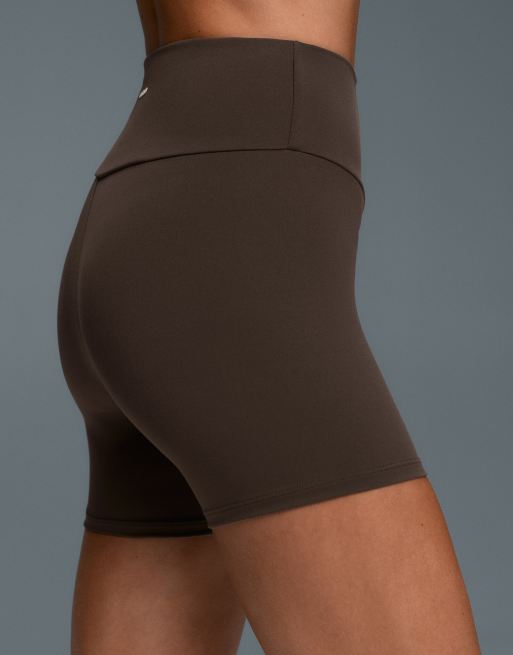 Oysho - Comfortlux - Mini-short 10 cm à taille haute - Marron foncé, 3 de 6