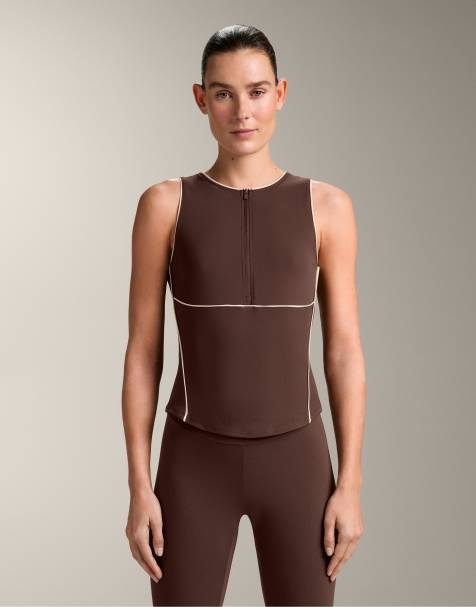 OYSHO – Comfortlux – Mörkbrunt, ärmlöst sportlinne med passpoaler - view 1