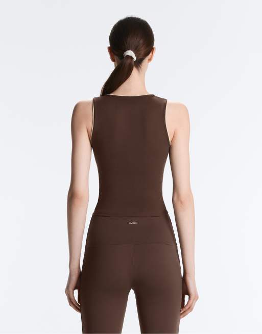 OYSHO - Comfortlux - Mørkebrun ærmeløs tanktop kontrastkanter, 3 af 7