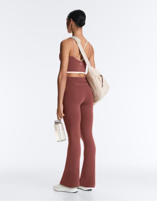 OYSHO - Comfortlux - Pantalon évasé à taille haute drapée - Taupe, 4 de 4