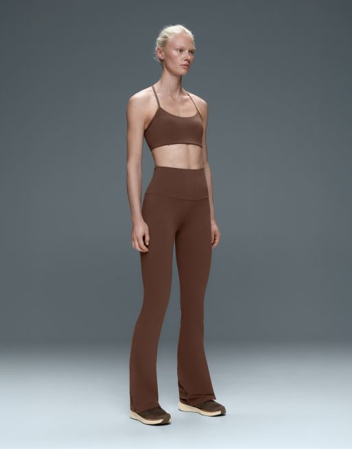 OYSHO Comfortlux pantalon évasé taille haute couleur cacao, 3 de 7