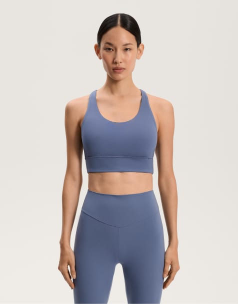 OYSHO - Comfortlux - Reggiseno sportivo a sostegno medio color mirtillo con coppe - view 1