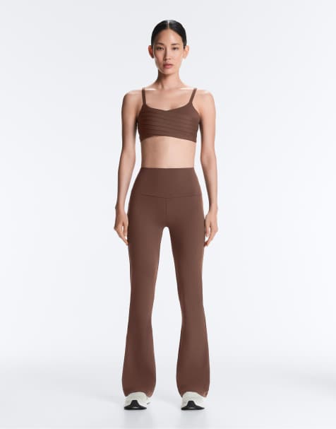 OYSHO – Comfortlux – Schlaghose in Braun mit hohem Bund - view 1