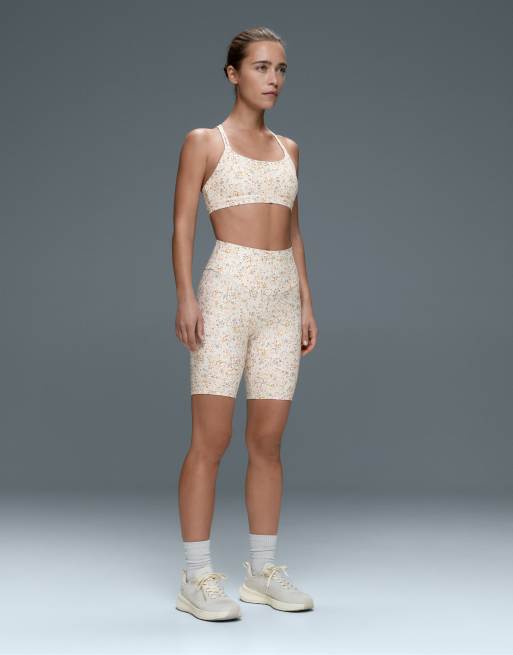 OYSHO - Comfortlux - Short legging taille haute 20 cm à fleurs - Écru pâle, 5 de 7